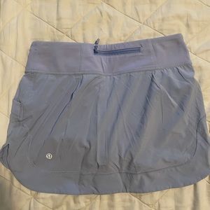 Lululemon skirt size 4
